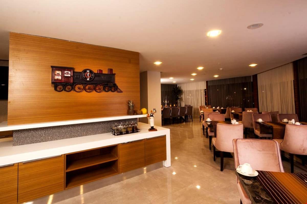 Majura Hotel Business Esmirna Exterior foto